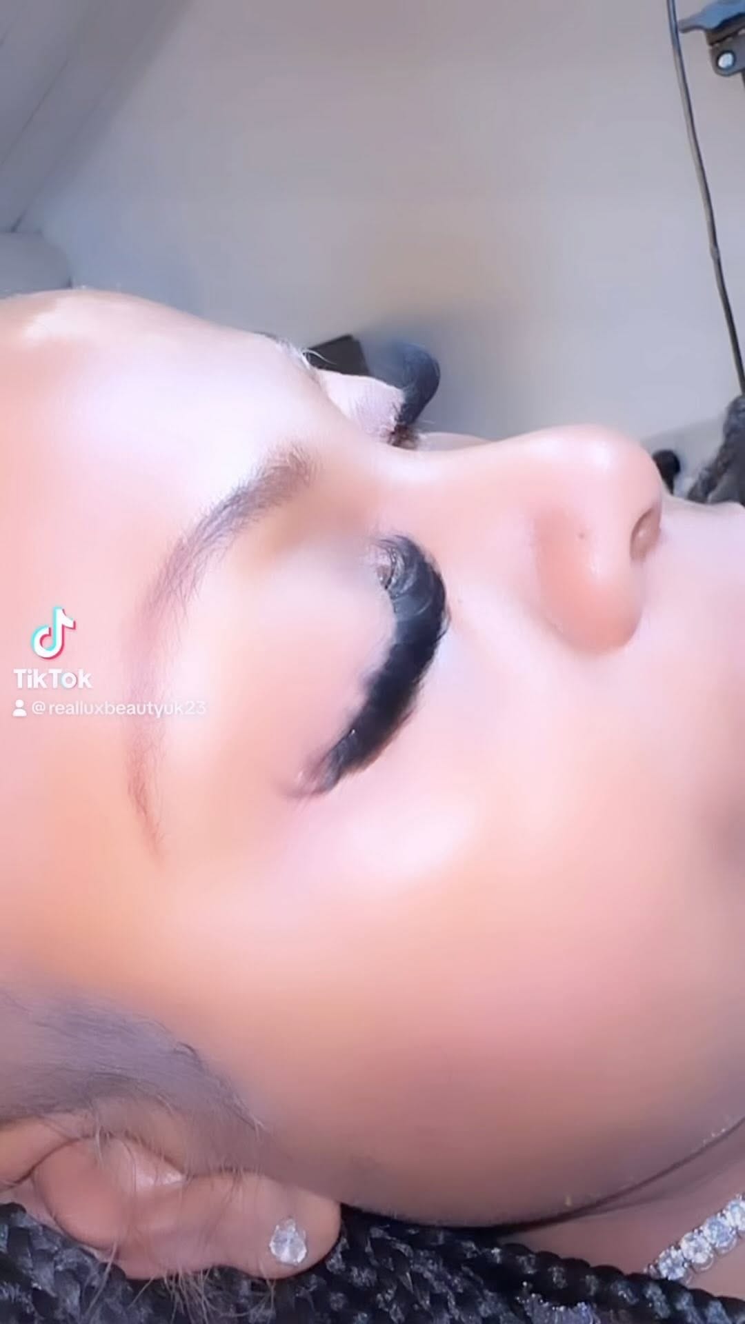 Post 5 by @Realluxbeautyuk on Instagram (video)