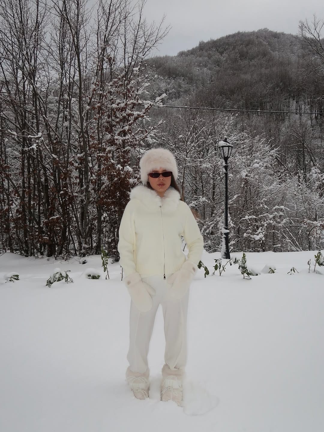 Post 7 by Fjona Muca on Instagram (carousel)