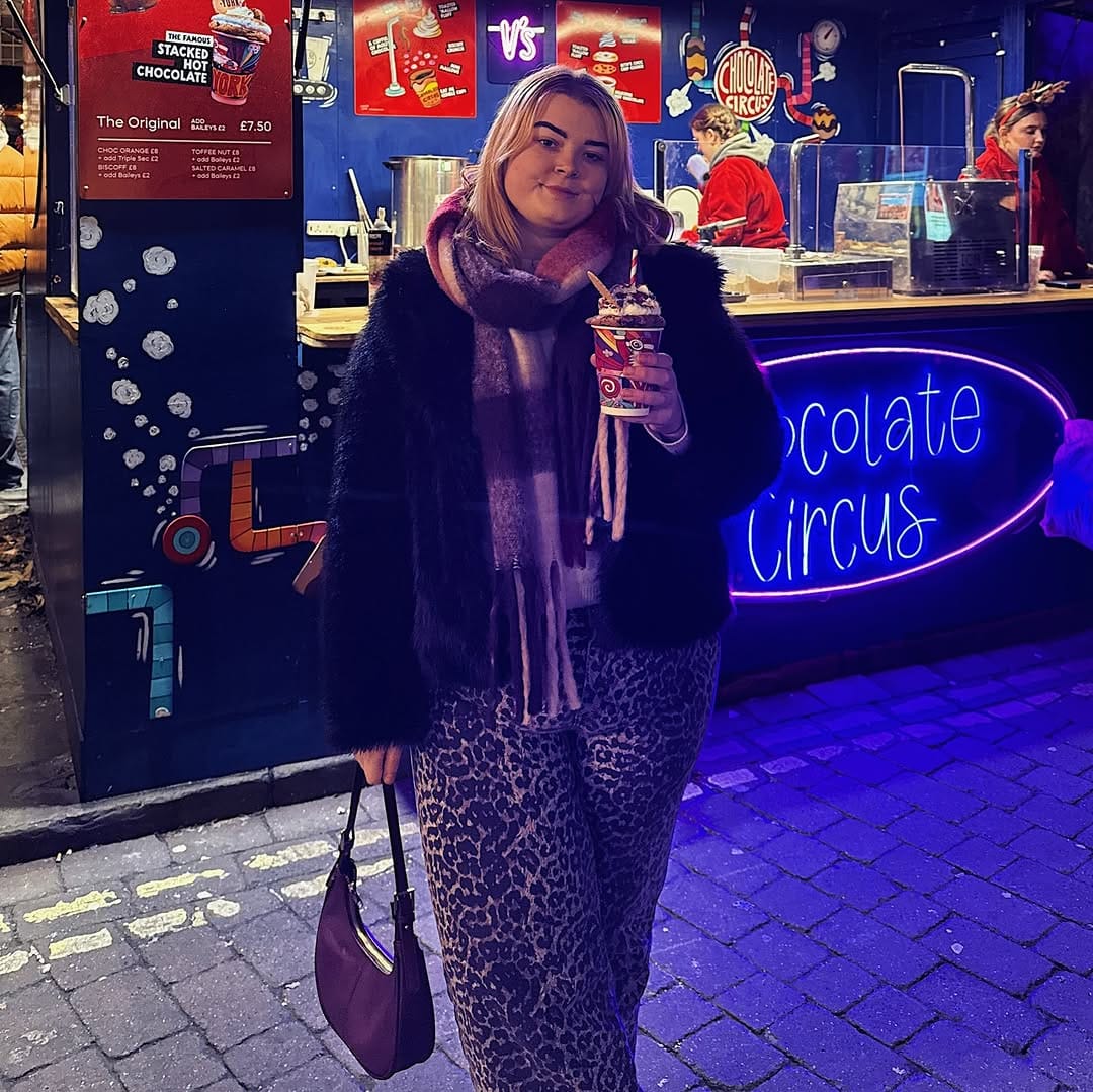 Post 4 by JADZ 🤍✨ on Instagram (carousel)