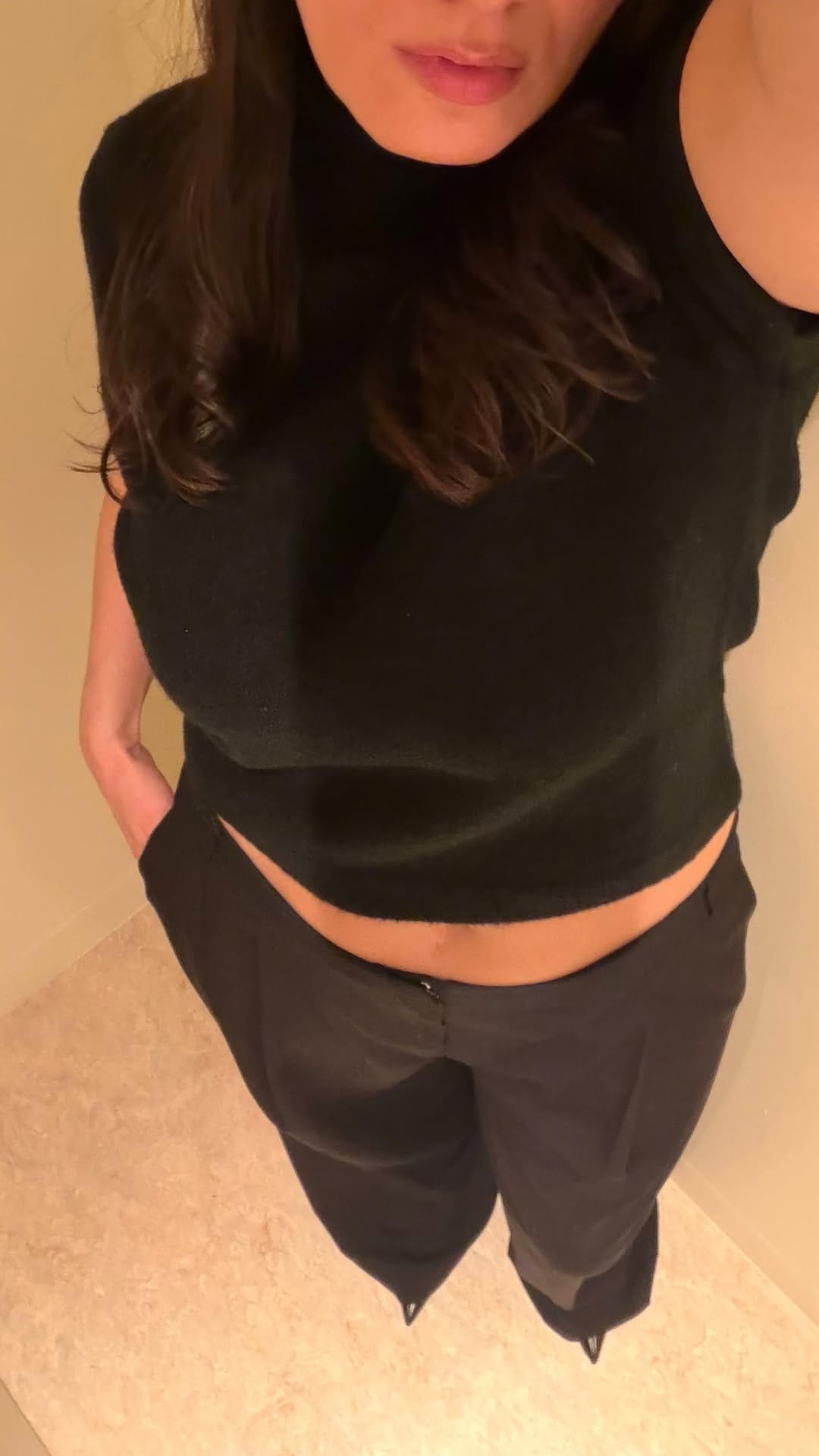 Post 8 by JOSILDA | OUTFIT INSPO on Instagram (video)