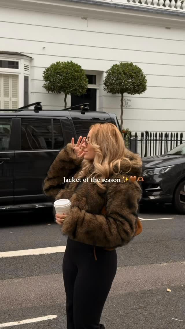 Post 3 by Sarah Ela on Instagram (video)