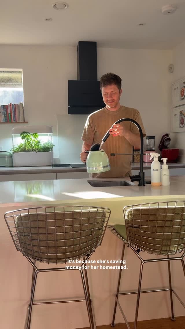 Post 10 by Justin 🇦 🇱 🇱 🇩 🇦 🇩 🇸 🇹 🇦 🇱 🇰 on Instagram (video)