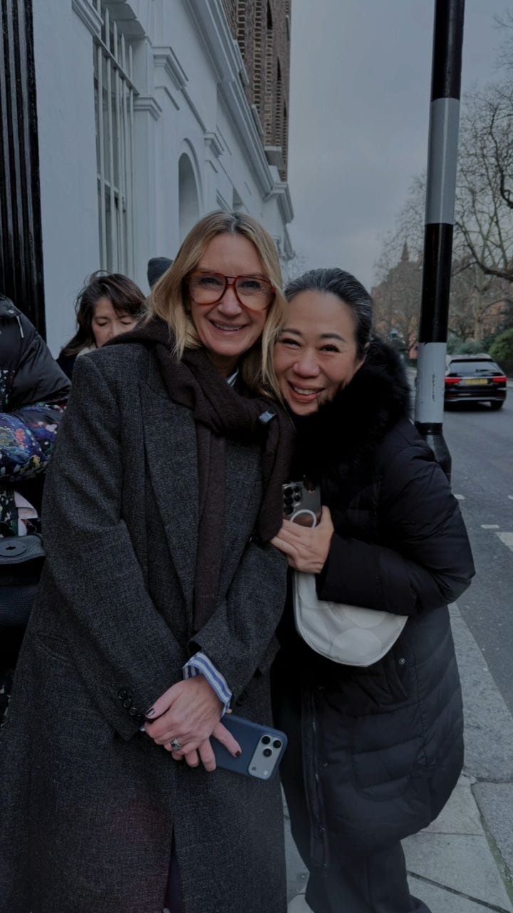 Post 2 by DR. PATRAPA CHADIST on Instagram (video)