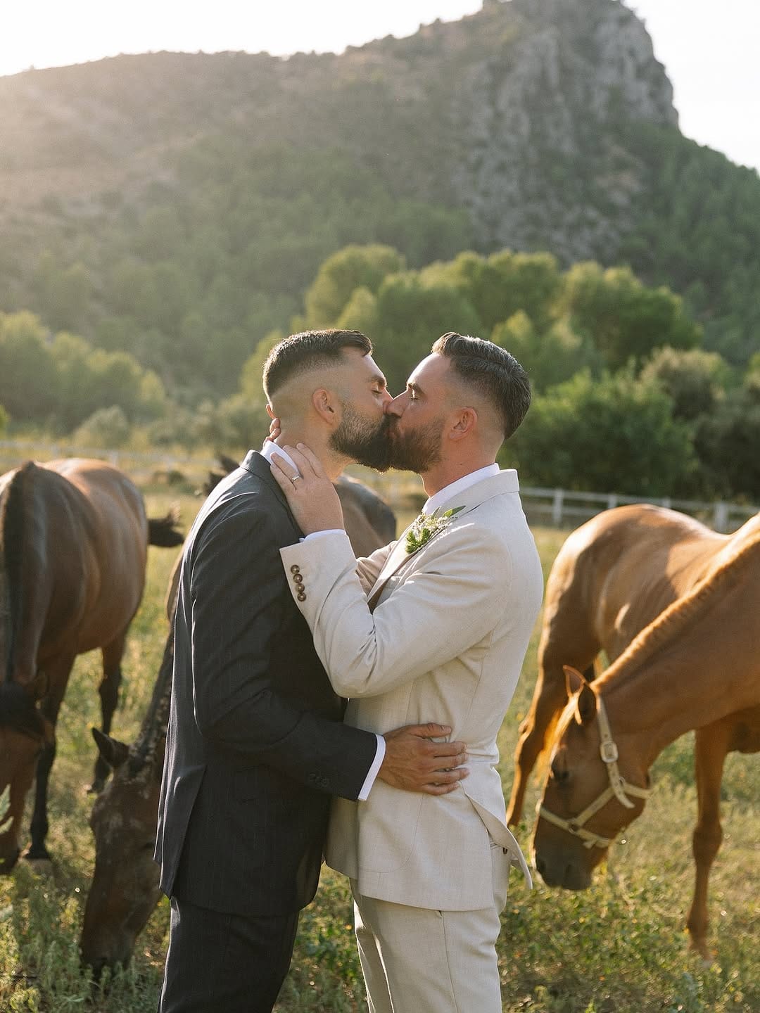 Post 1 by Karl Díaz-Hellín Hodson on Instagram (carousel)