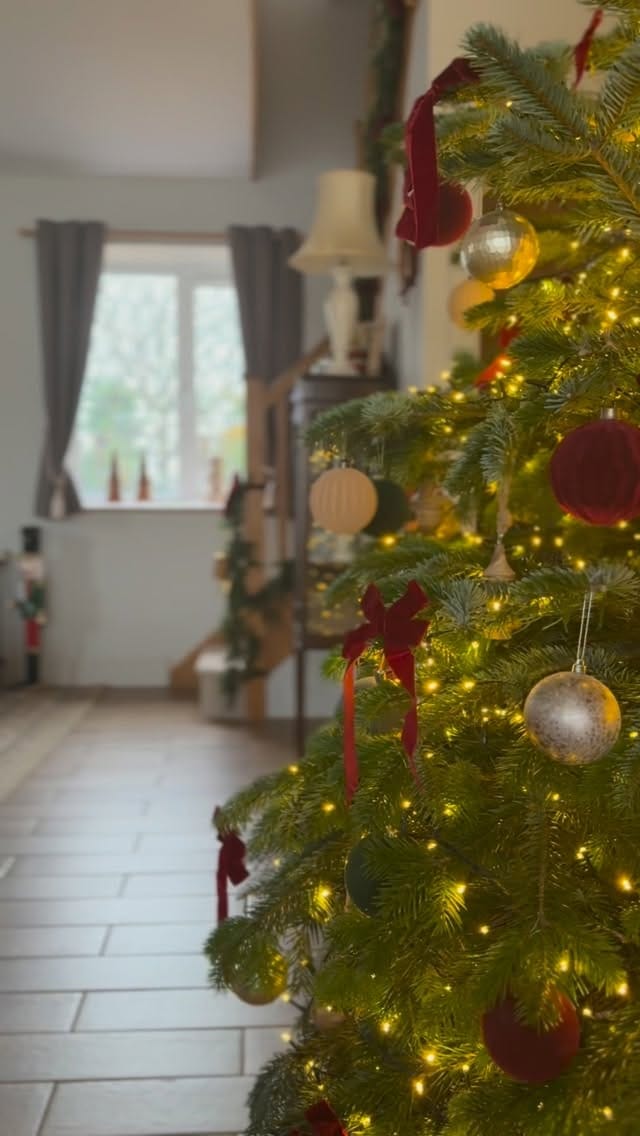 Post 8 by Laura - My Life | Home | Farmasi on Instagram (video)