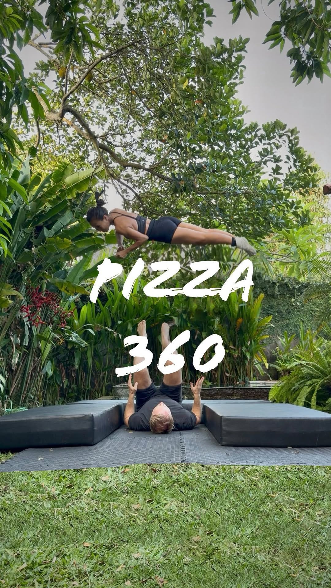 Post 4 by ☼ TᕼEᗩ on Instagram (video)