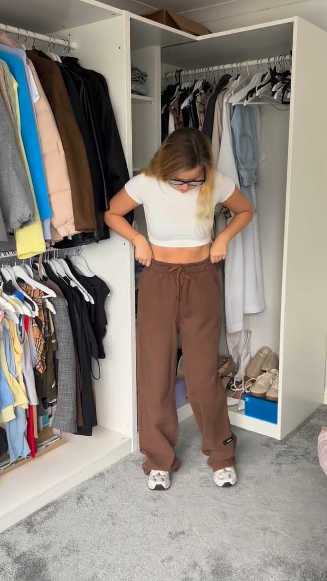 Post 4 by Amie Johnson on Instagram (video)