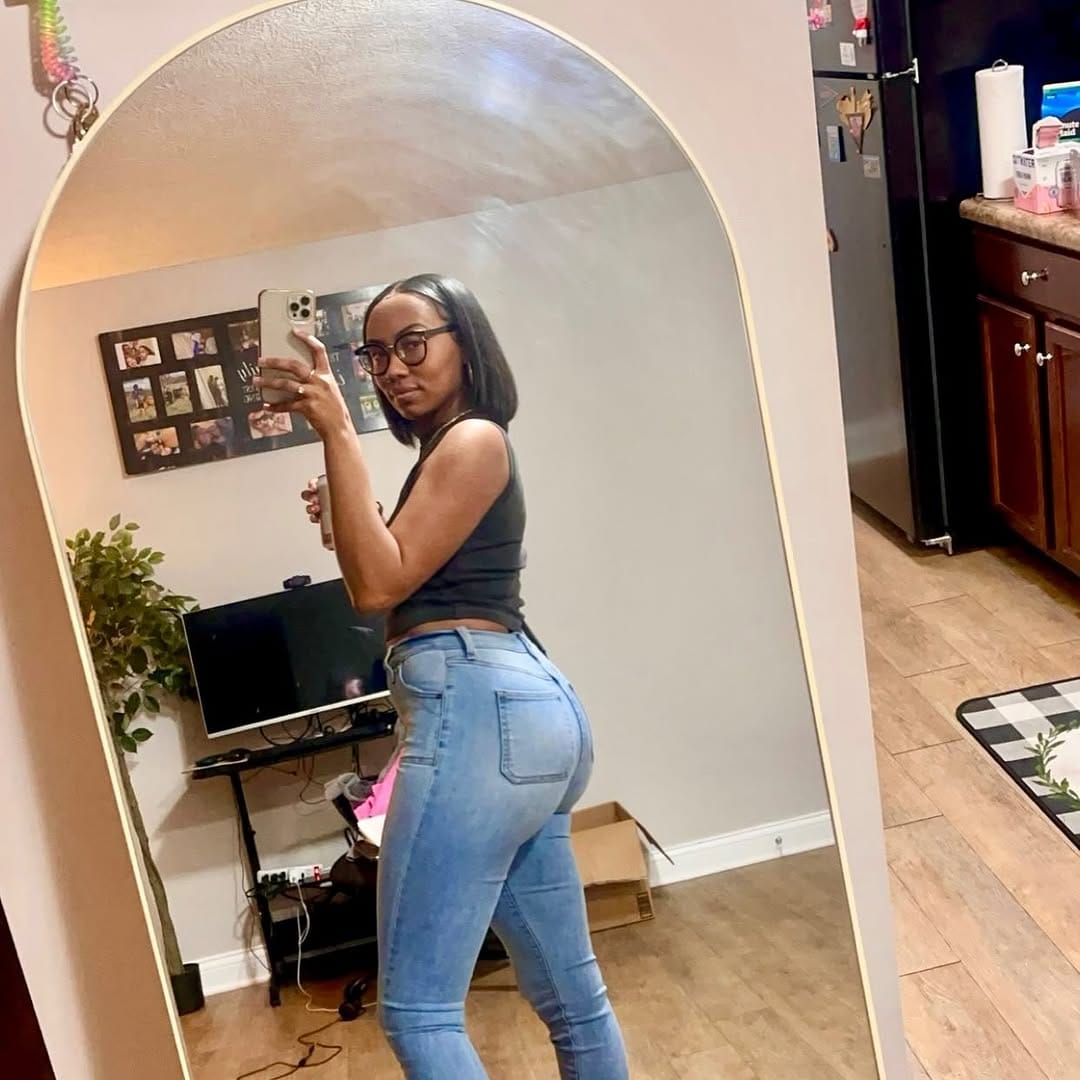 Post 4 by Trionna💄💋 on Instagram (carousel)