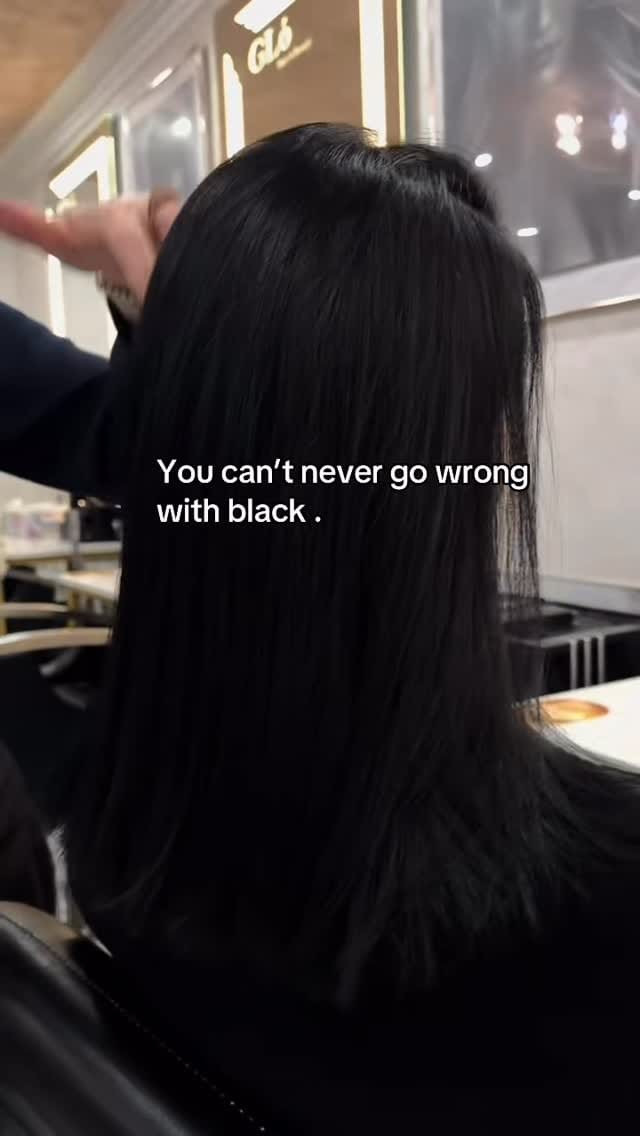 Post 6 by Desada & Xhuljeta Beauty Lounge on Instagram (video)