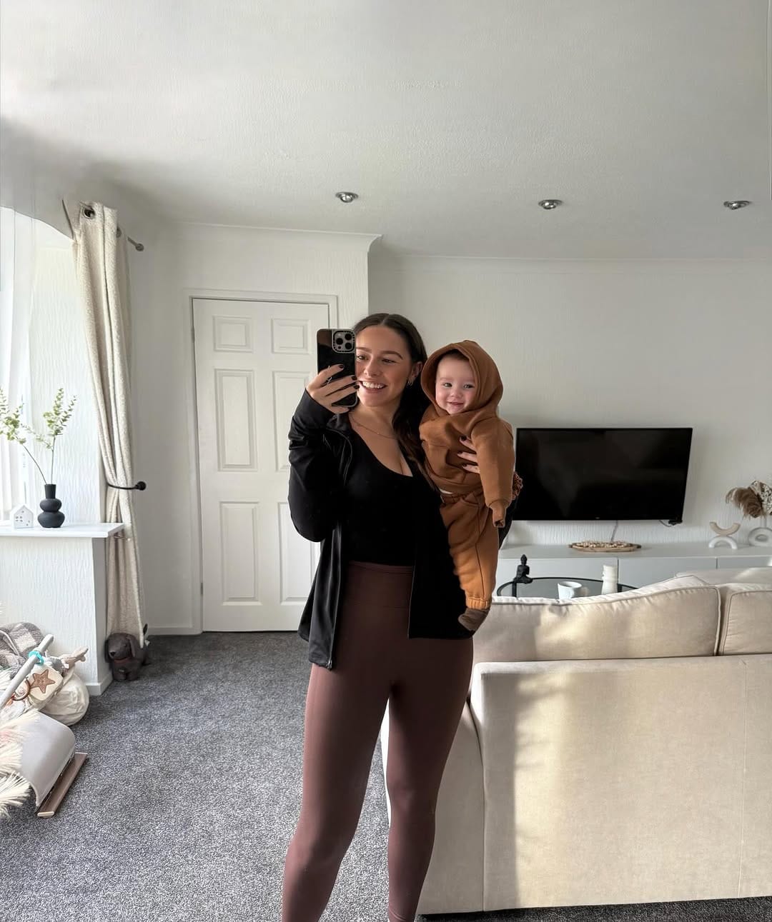 Post 1 by 𝑨𝑳𝑰𝑪𝑬 𝑵𝑶𝑾𝑶𝑩𝑰𝑳𝑺𝑲𝑰 on Instagram (carousel)