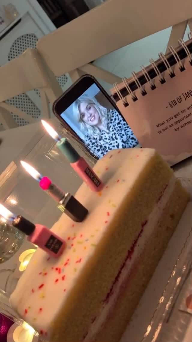 Post 3 by Emma - Scientist In The City on Instagram (video)