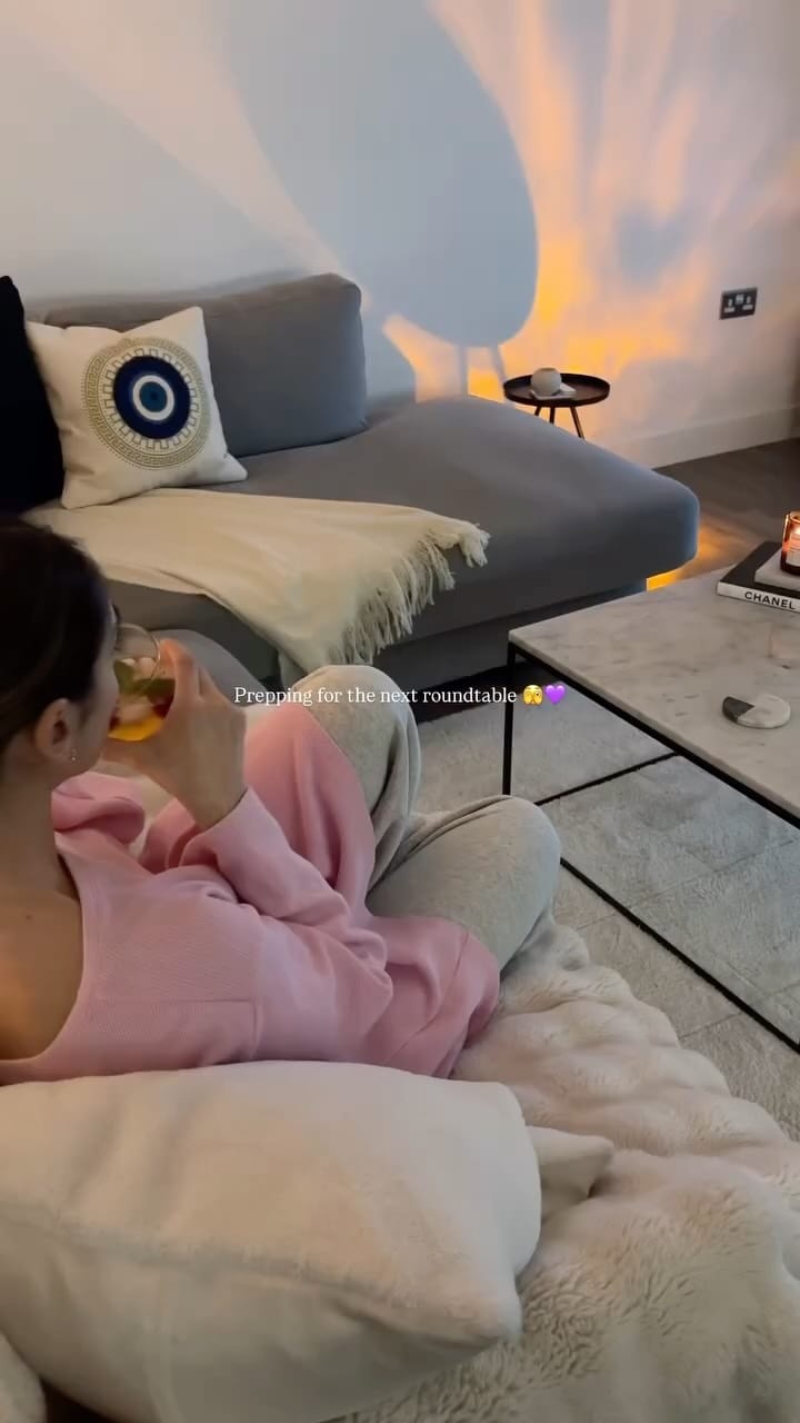Post 2 by Elena on Instagram (video)
