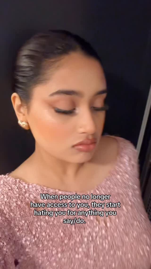 Post 5 by Jannatul Mahenoor Rupkatha on Instagram (video)
