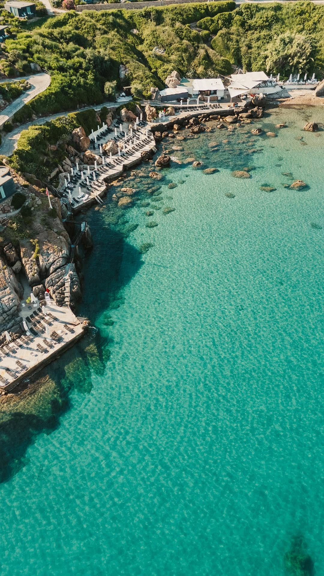 Post 9 by Laura🌎Bucket List Travel | Itineraries | Luxury Hotels on Instagram (video)
