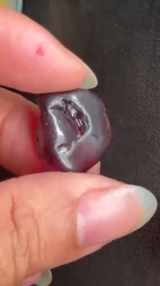 Post 9 by Yaqoob Gems on Instagram (video)