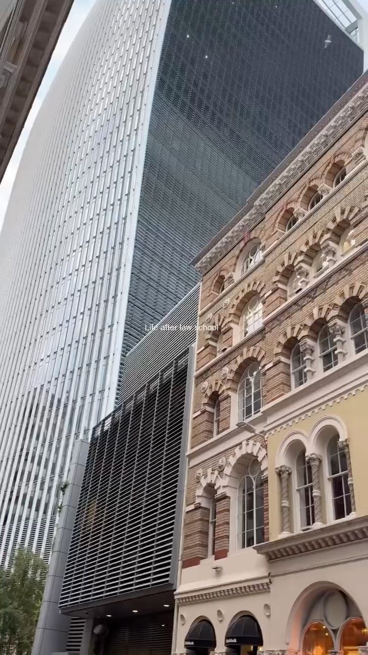 Post 7 by Lima Bronwyn on Instagram (video)