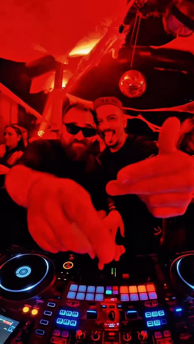Post 4 by D J  S u p e r M i k e on Instagram (video)