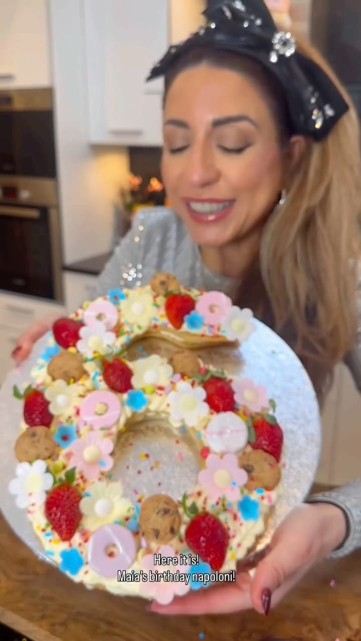 Post 6 by گلی نجادی🌷 on Instagram (video)