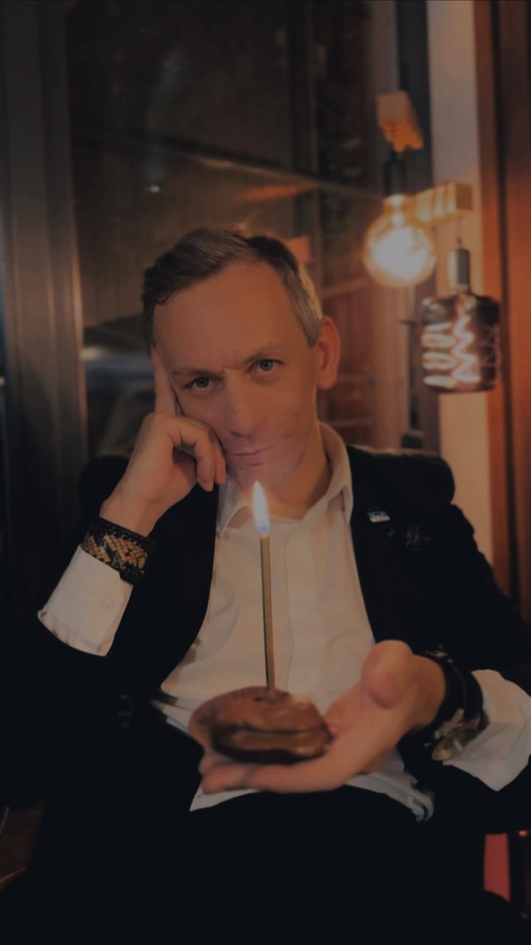 Post 4 by Piotr Kiljanski on Instagram (video)