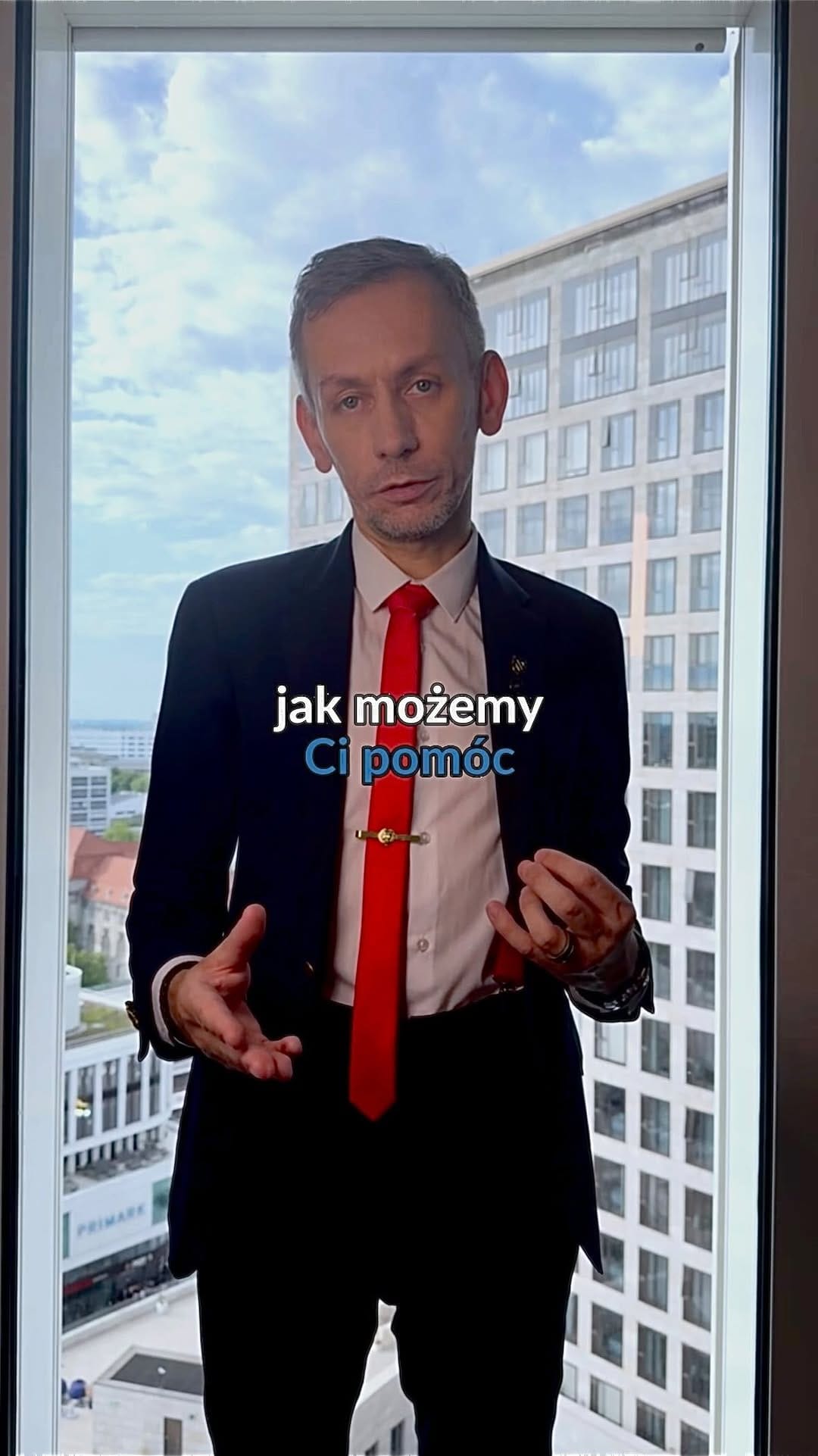 Post 3 by Piotr Kiljanski on Instagram (video)