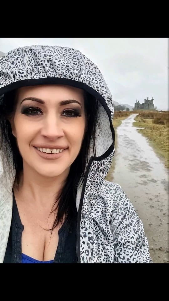 Post 1 by Laura on Instagram (video)