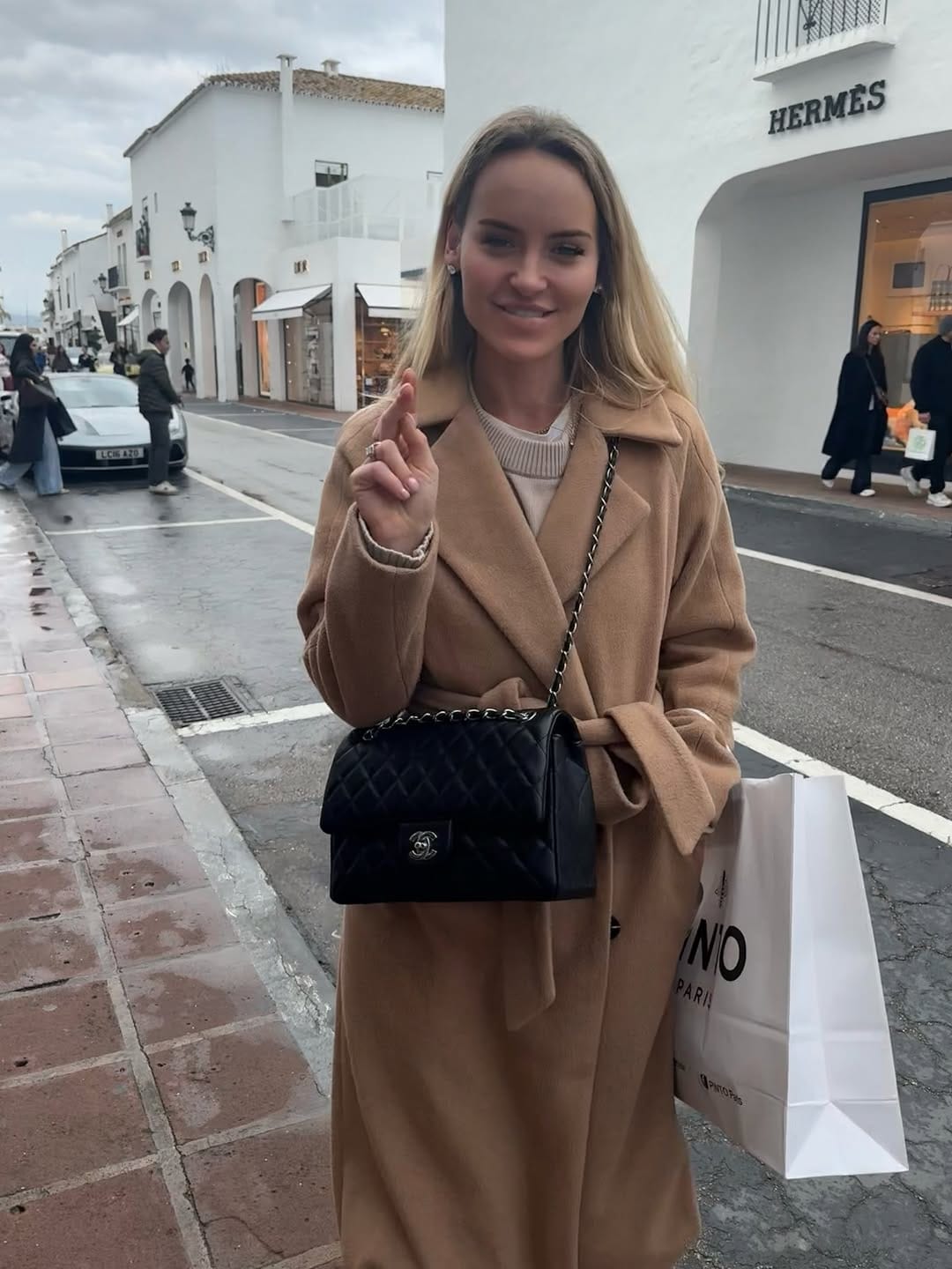 Post 2 by DAISY DARCY ROBINS on Instagram (carousel)