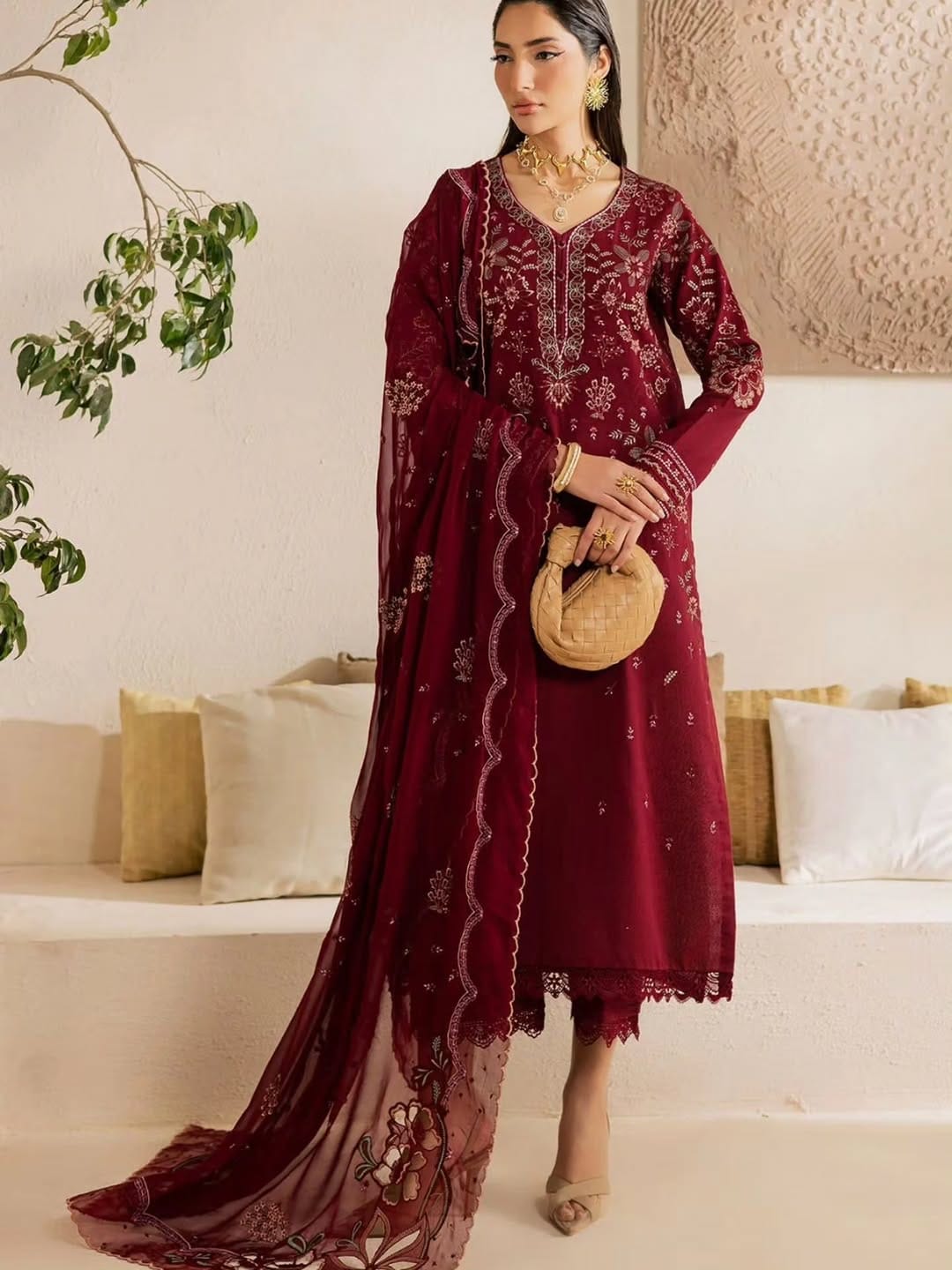 Post 7 by HS DESIGNER WARDROBE on Instagram (carousel)