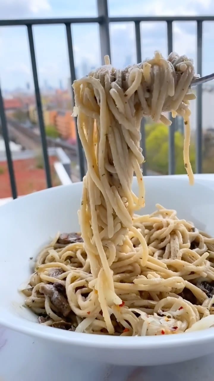 Post 2 by Leggero on Instagram (video)