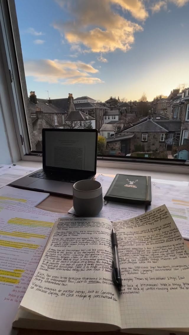 Post 9 by Merve | Data Scientist •AI Tech Tips •Productivity •Study on Instagram (video)