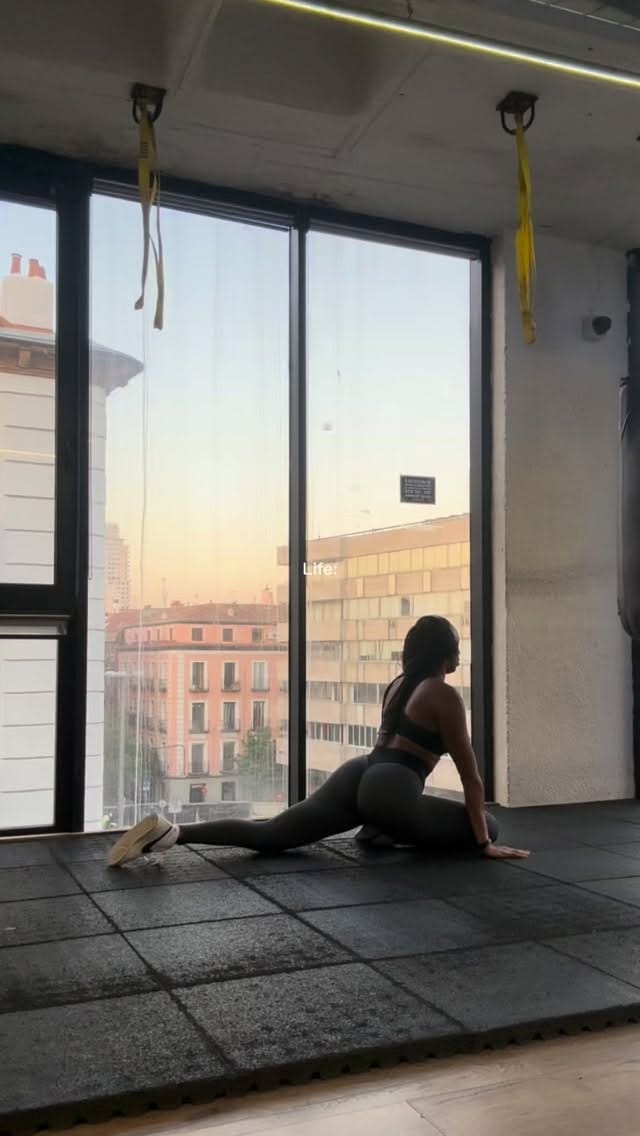 Post 8 by Arianny Reyes | Women’s Fitness Coach on Instagram (video)