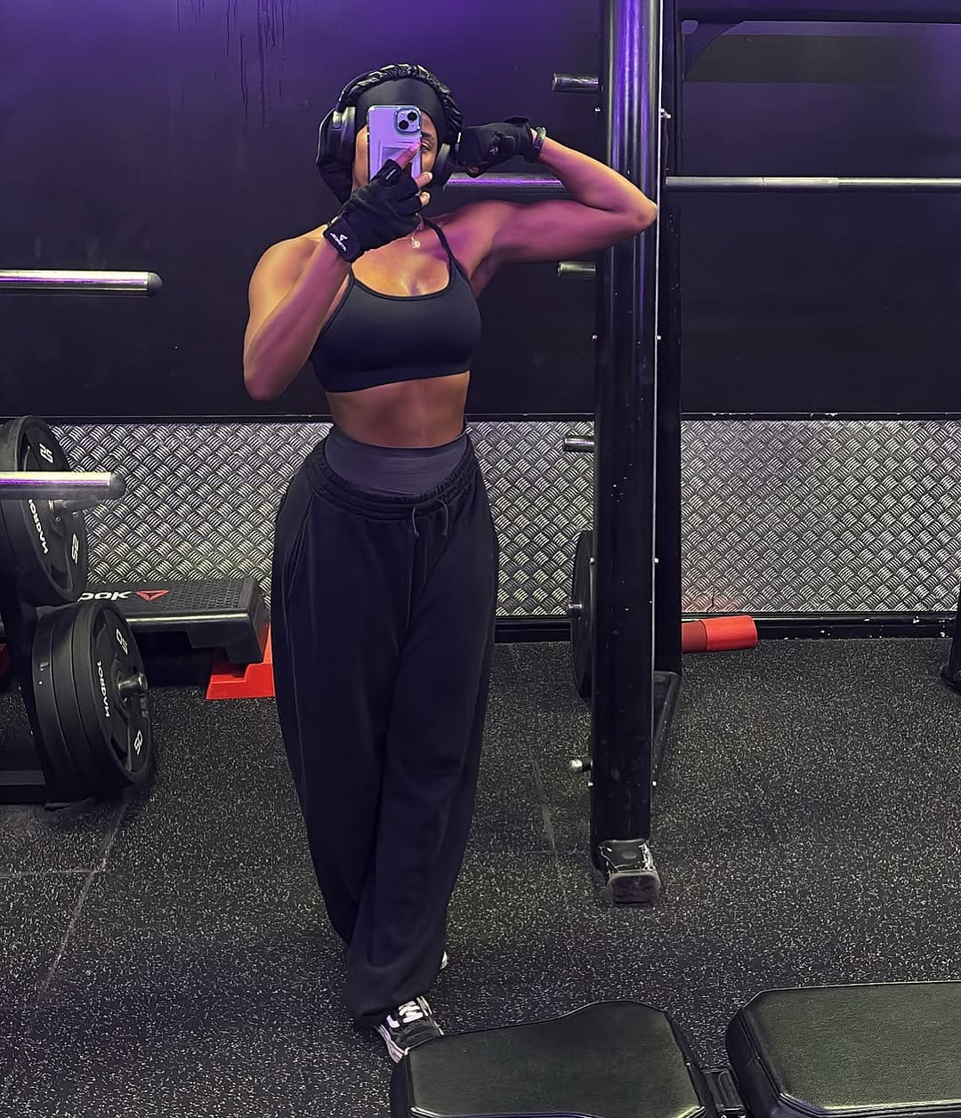 Post 6 by Arianny Reyes | Women’s Fitness Coach on Instagram (carousel)