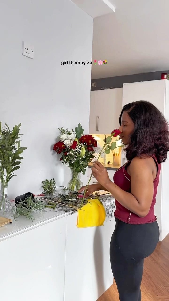 Post 7 by Ekwosiobi Loveth on Instagram (video)