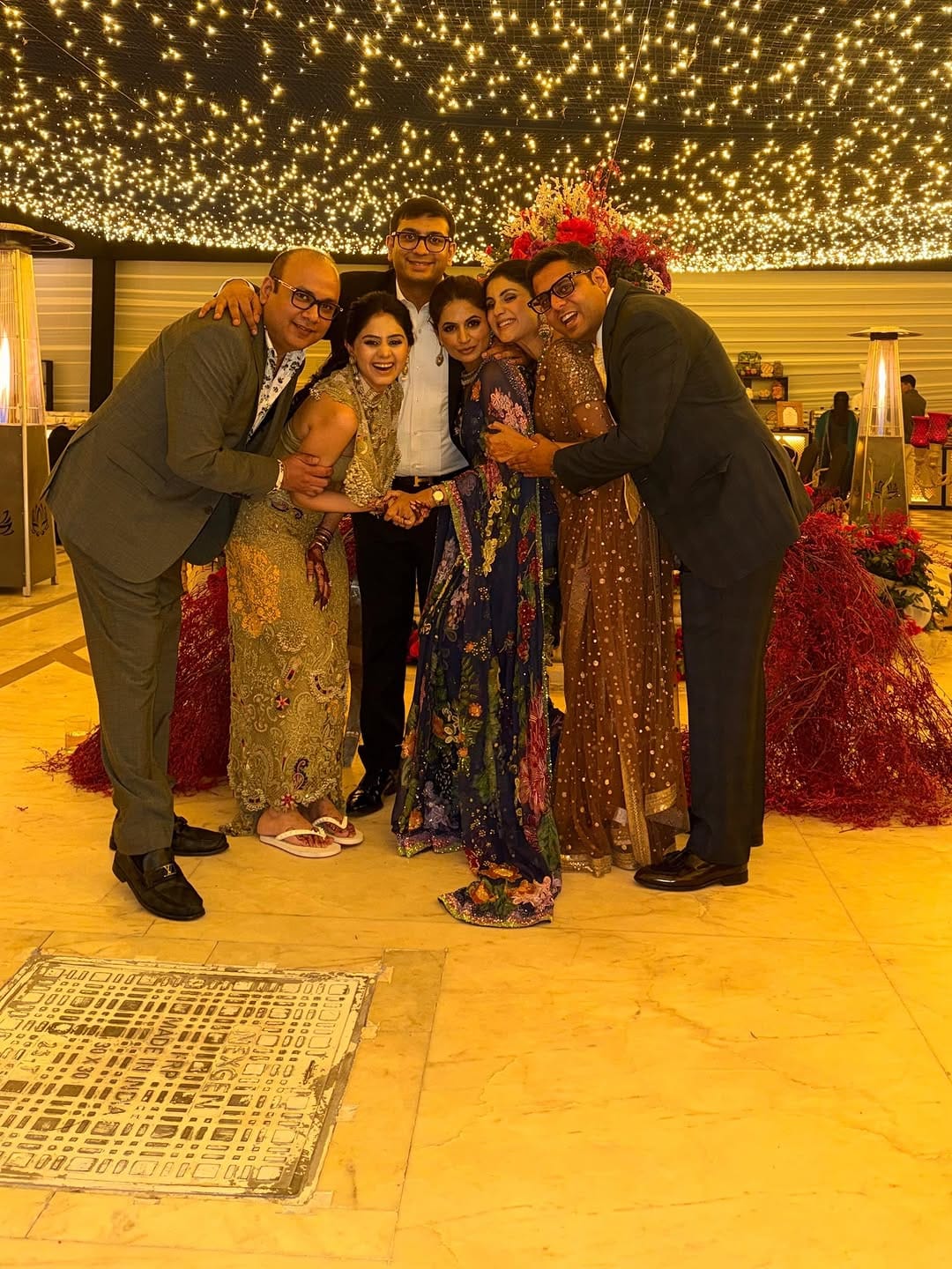 Post 6 by Prakshi Gupta on Instagram (carousel)