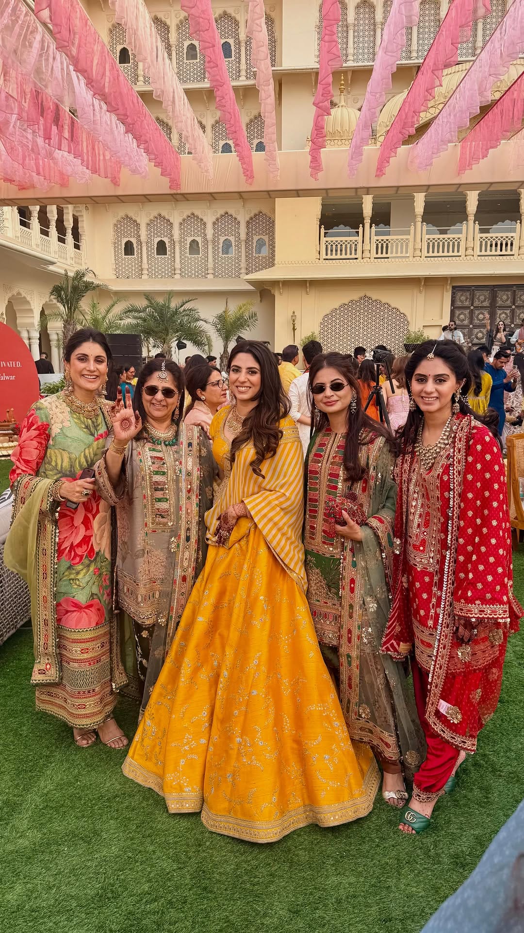 Post 5 by Prakshi Gupta on Instagram (video)