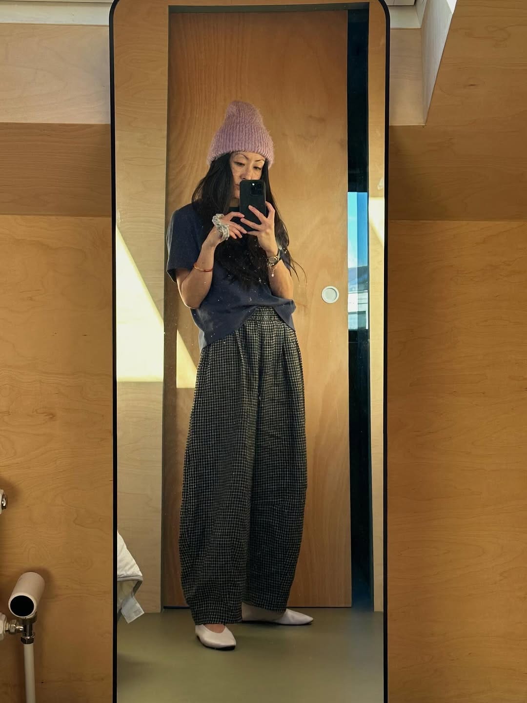 Post 8 by Winnie Q on Instagram (carousel)