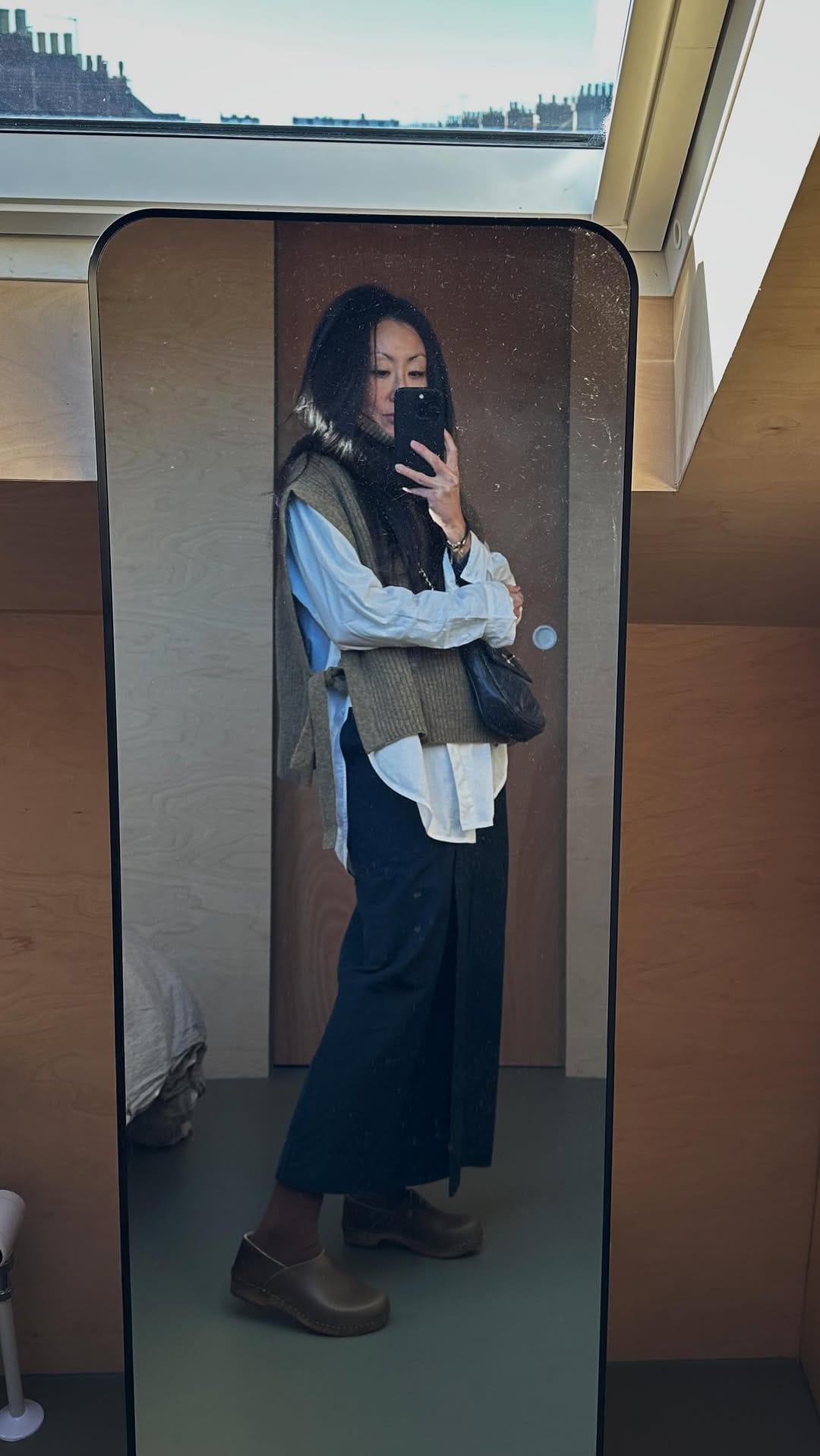 Post 1 by Winnie Q on Instagram (video)