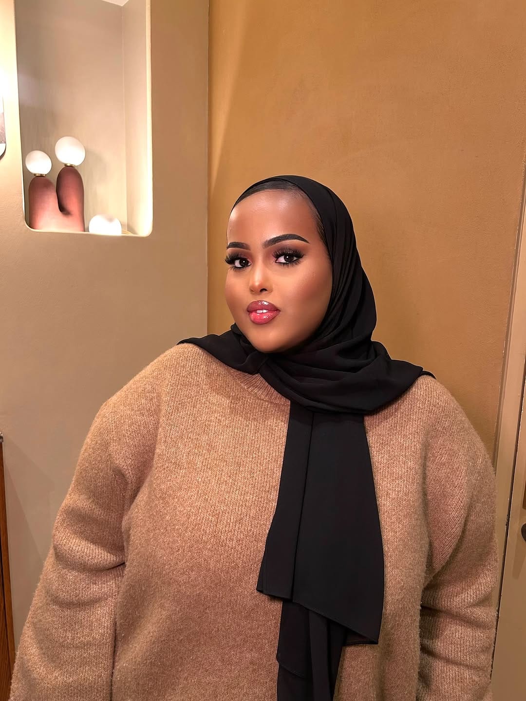 Post 5 by 𝗛𝗮𝗻𝗻𝗮𝗵 💋 on Instagram (carousel)