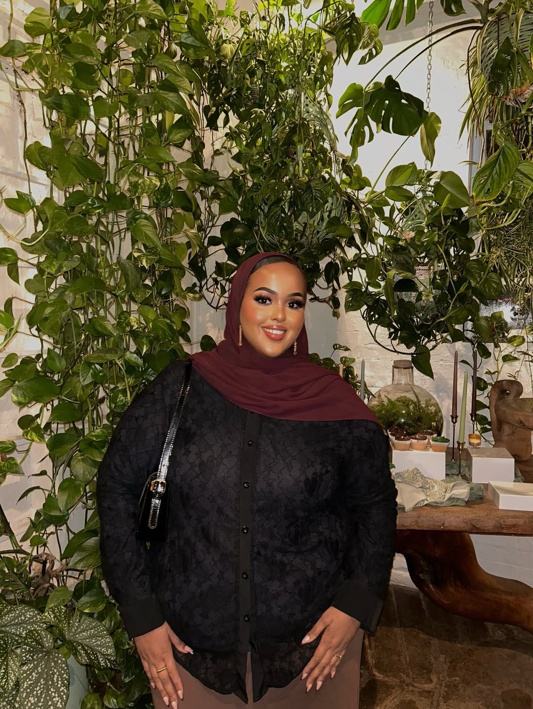 Post 2 by 𝗛𝗮𝗻𝗻𝗮𝗵 💋 on Instagram (carousel)