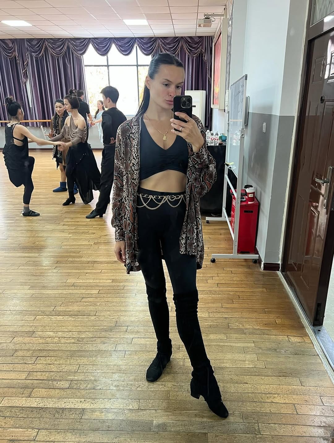 Post 8 by Yuliya Malitowski on Instagram (carousel)