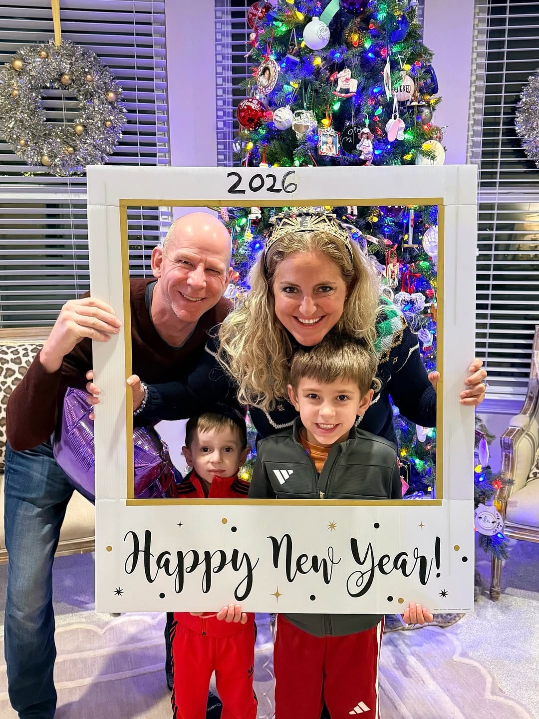Post 8 by Elena Bloomingdale| Influencer on Instagram (carousel)