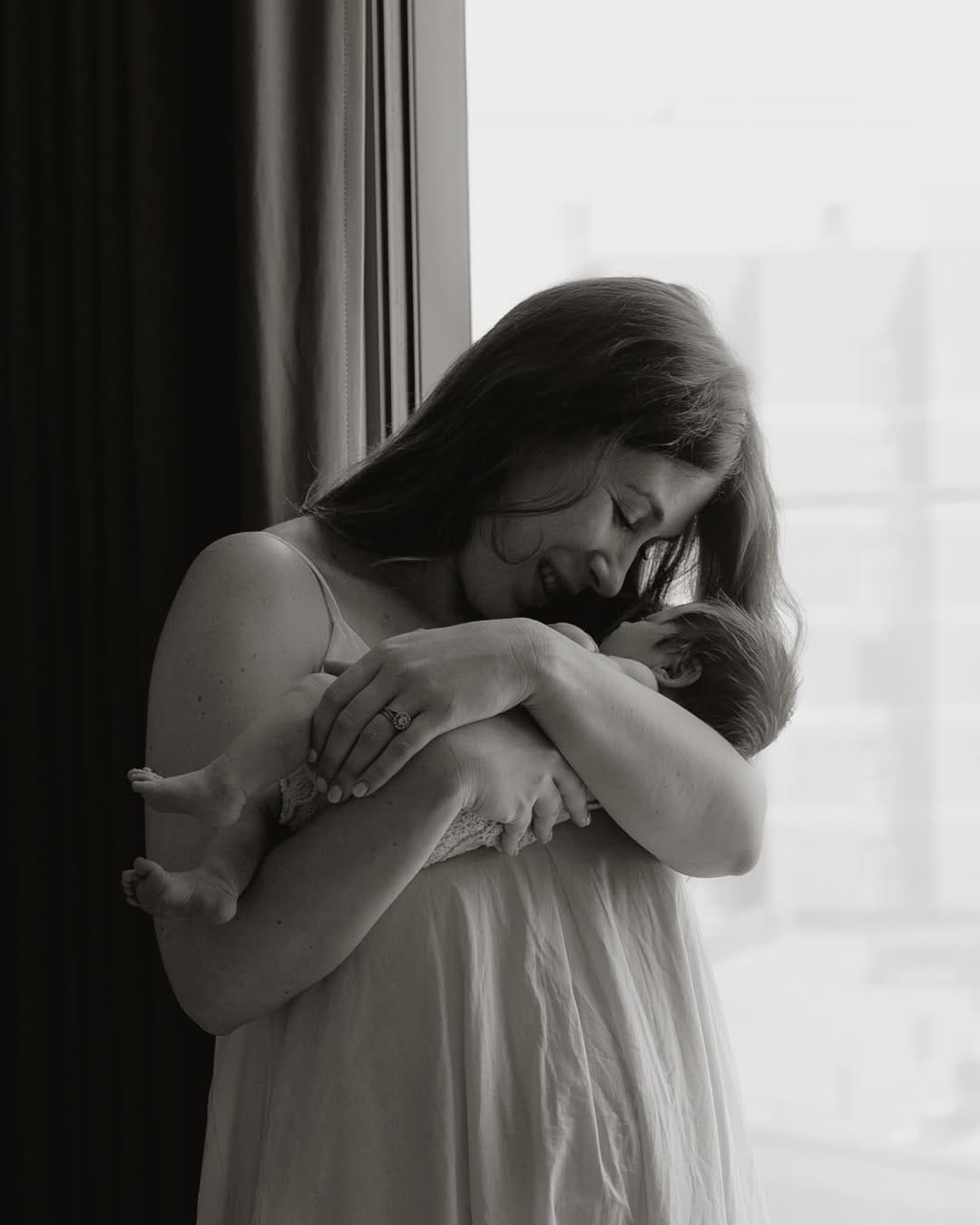 Post 7 by Elena | Newborn & Family Photographer on Instagram (carousel)