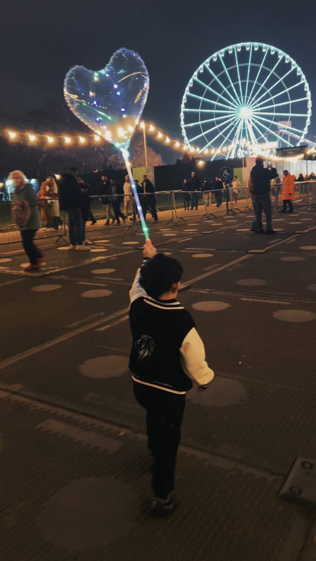 Post 2 by Dr Shehwar Kawish |London blogger on Instagram (video)