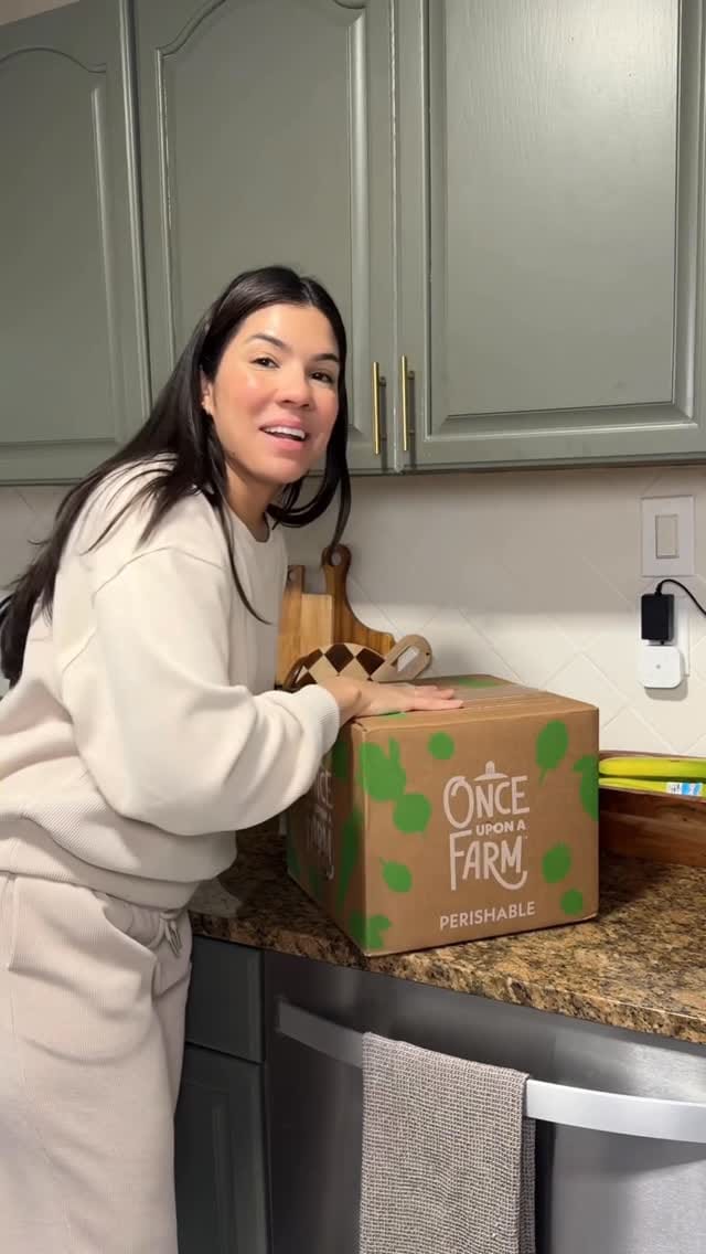 Post 2 by Chelsea Hernandez on Instagram (video)
