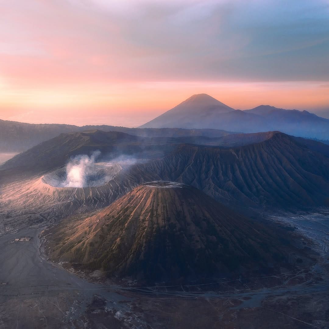 Post 4 by Travel 🌎 Erdem Summak on Instagram (image)