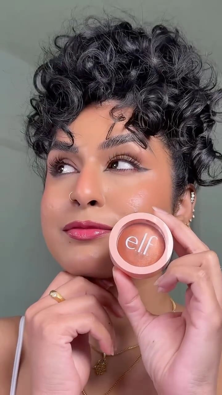 Post 1 by Dil Tani Gamage on Instagram (video)