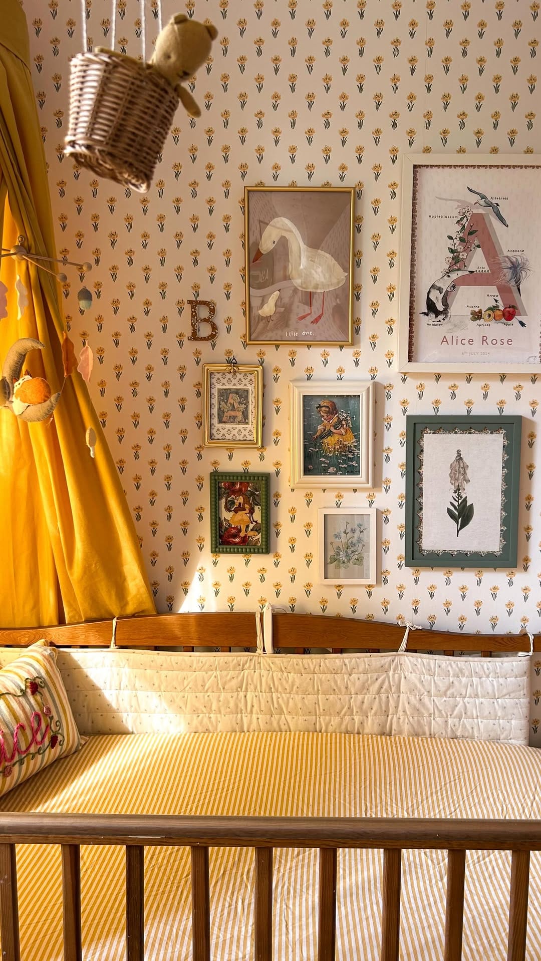 Post 3 by Vicky Burton on Instagram (video)