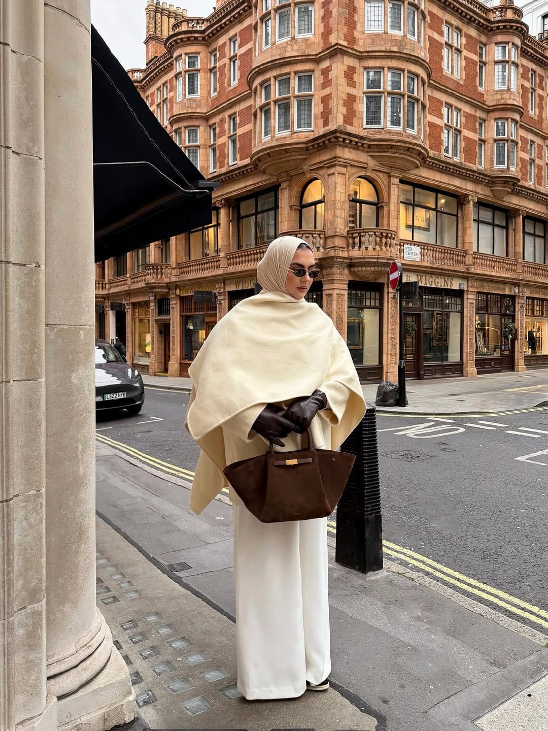 Post 4 by Zara on Instagram (carousel)
