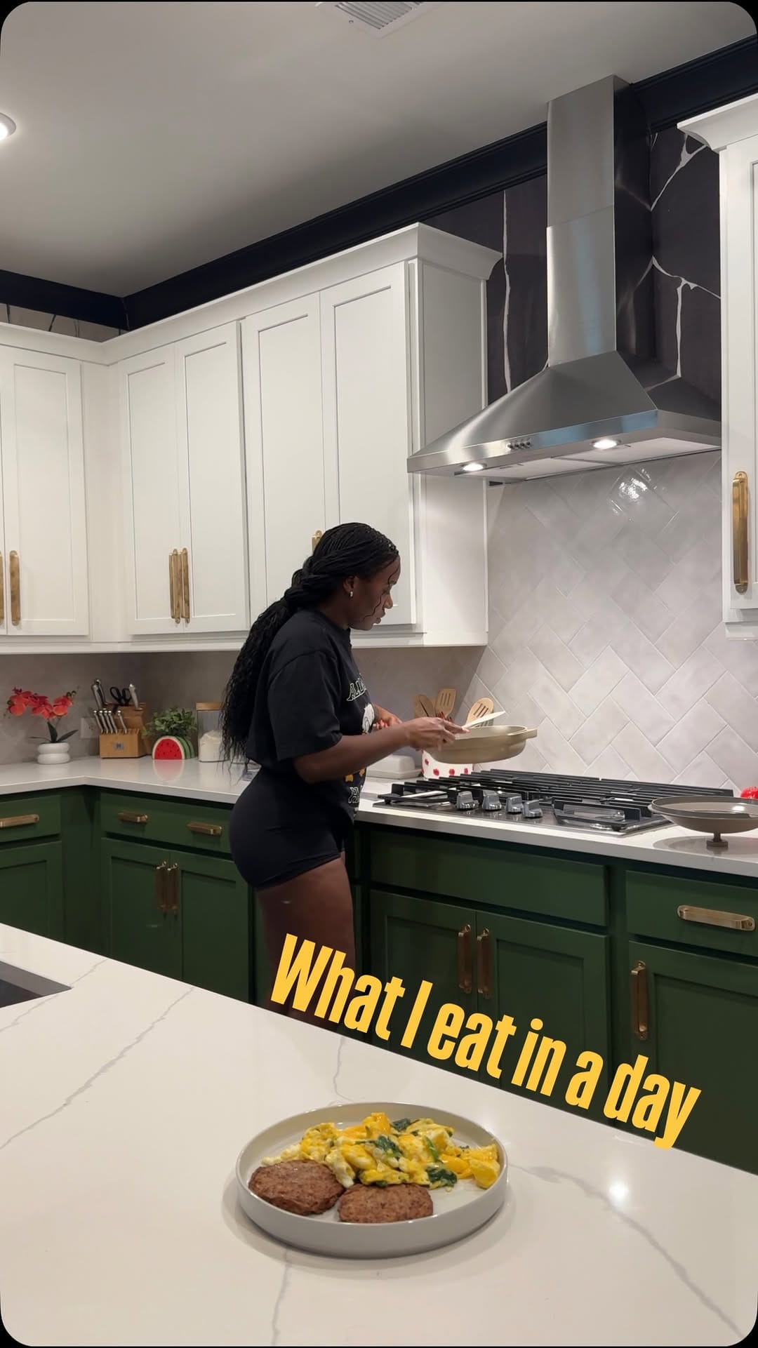 Post 6 by Shari Dyonne on Instagram (video)