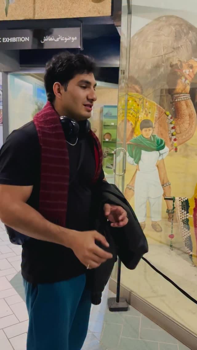 Post 7 by Street Aura on Instagram (video)