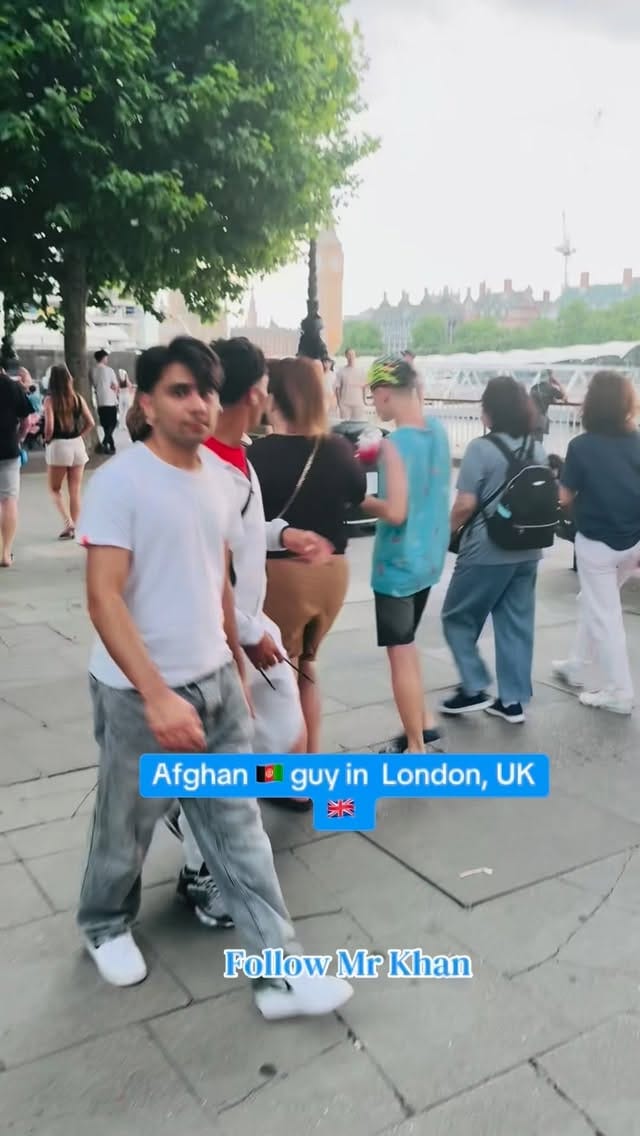 Post 3 by Street Aura on Instagram (video)